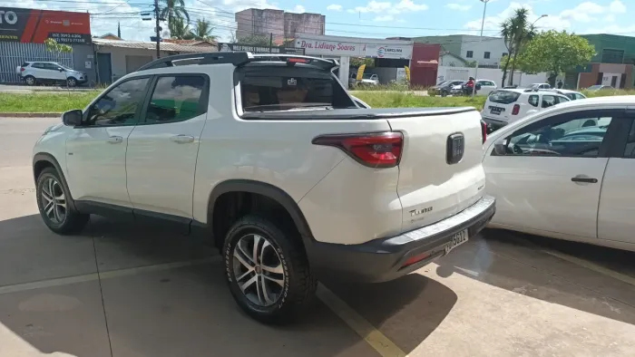 Oportunidade Fiat Toro Freedom 4x2 Diesel