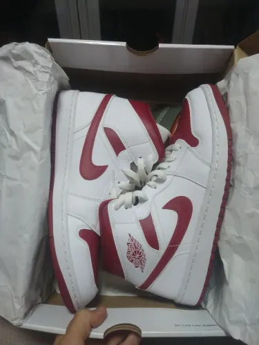 Air Jordan 1 mais reverse Chicago Nike branco e vermelho tênis 