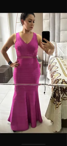Vestido de festa em bandagem. Tamanho M, veste P.