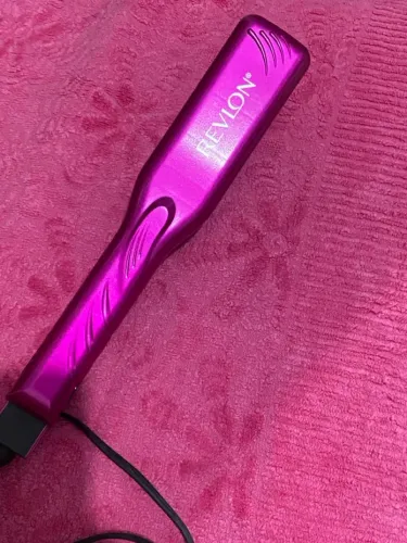 Prancha/chapinha/chapa de cabelo Revlon - Rosa