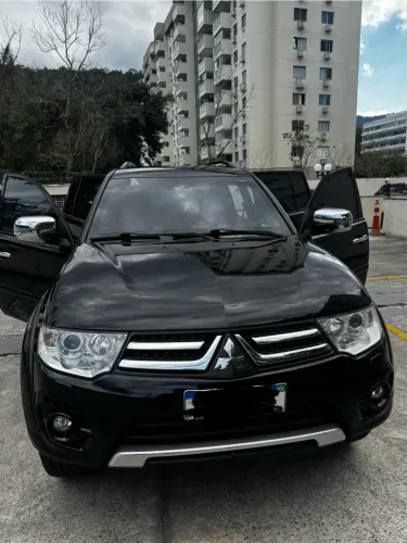 Pajero Dakar blindada