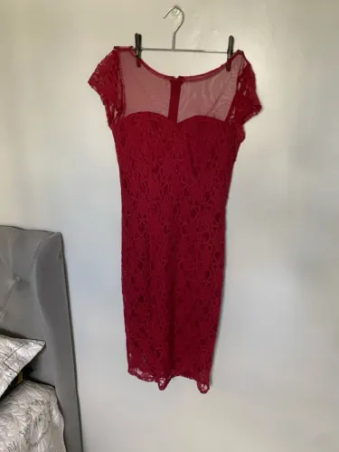 Vestido vermelho/ vinho - Tamanho M//G