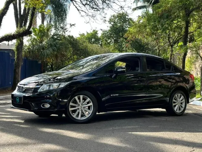 Honda Civic Sedan LXR 2.0 Flexone 16V Aut. 4P 2014