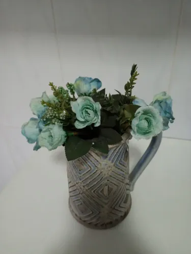 Vaso Decorativo em Cerâmica com Flores Artificiais
