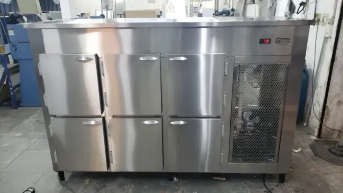 BALCÃO REFRIGERADO  COM GAVETAS EM AÇO INOX,