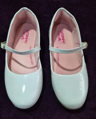 Sapatilha branca social infantil 