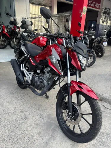 Honda CG 160 Titan 2025 - 1.600 km - R$ 23.990,00