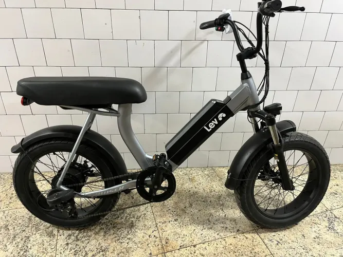 LEV CRUISER RESTAURADA