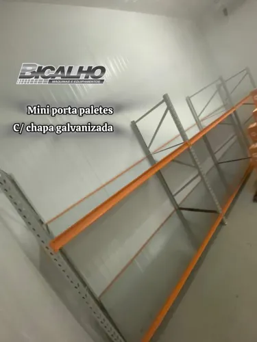 Mini Porta Paletes com Chapa Galvanizada