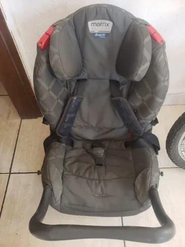 VENDO OU TROCO CADEIRINHA PARA CARRO PARA CRIANÇA NOVINHA,USADO 1 VEZ SÓ.