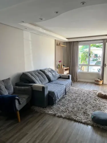Casa térrea em condominio, 4 dormitórios, sendo 1 suíte, 2 vagas de garagem. Central Park