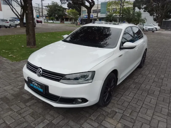 Volkswagen Jetta Highline 2.0 TSI 16V 4P Tiptronic 2012