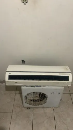 AR-CONDICIONADO LG 9000BTUS 