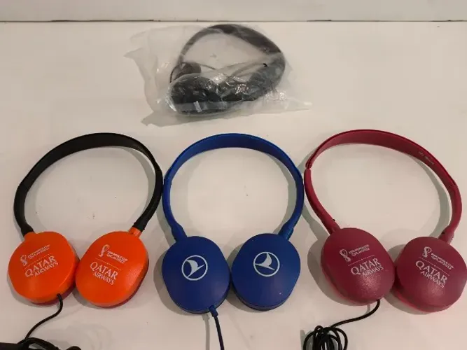 Lote 4 Fones De Ouvido Companhias Aéreas - TAM Lacrado + Qatar Copa Do Mundo + Turkish