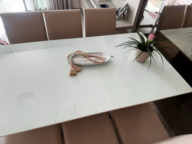 Mesa de jantar 1,60 x 0,90 com 6 cadeiras