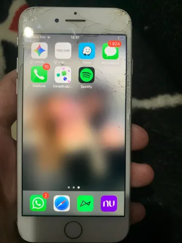 iPhone 8 64 GB branco funcionando 100% apenas trincados