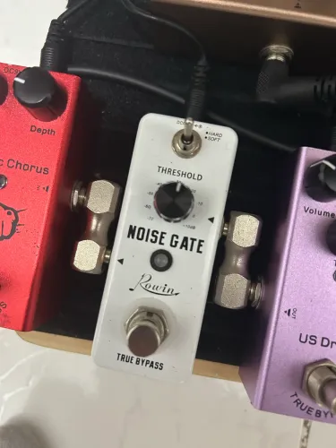 Pedal de guitarra noise gate 