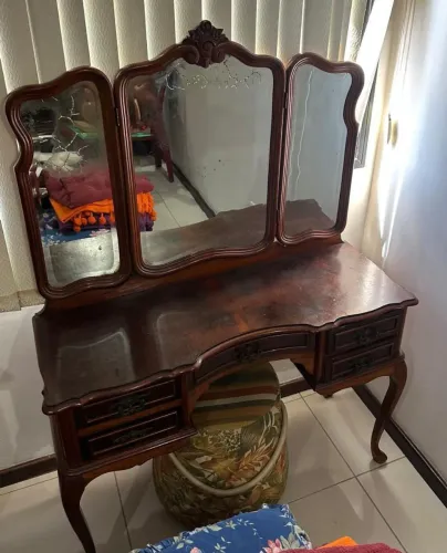 Penteadeira antiga