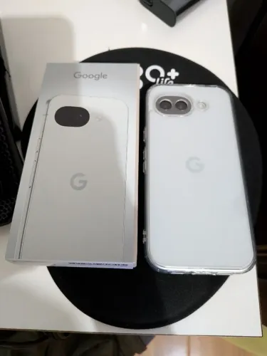 Smartphone Google Pixel 10A - Desbloqueado, pouco uso sem detalhes!