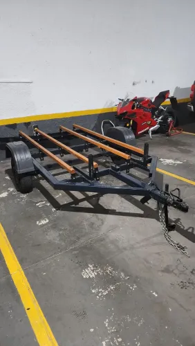 Carretinha Jetski - Muito nova