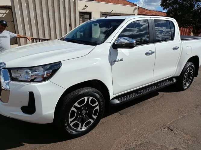 Toyota Hilux CD SRV 4X4 2.8 TDI Diesel Aut. 2024