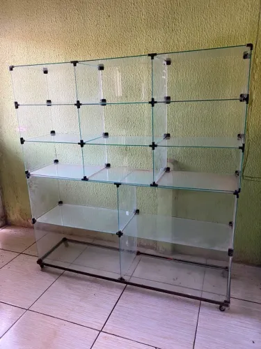 EXPOSITOR / VITRINE DE VIDRO PARA LOJA  