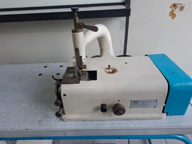 Máquina Chanfradeira (COURO) Klein 3 Motores