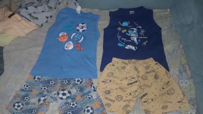 Vendo roupas infantil menino 
