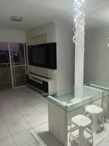 Alugo apartamento