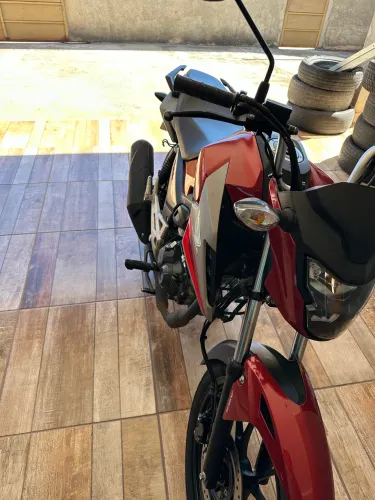 Titan 160 único dono
