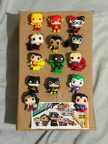 Coleção completa DC heróis kinder Joy importada