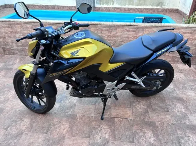 Honda CB 250F Twister 23/24 - Impecável