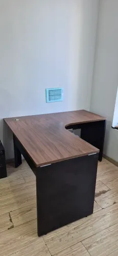 Mesa para escritório em L