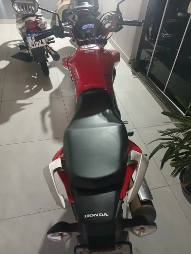 Vendo Honda CG Titan 160. Valor 14.000 mil reais
