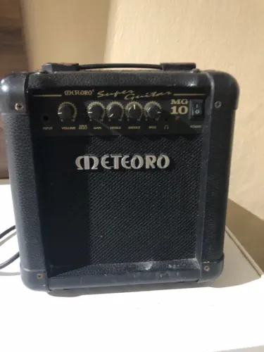 Cubo para guitarra e violão Meteoro MG10