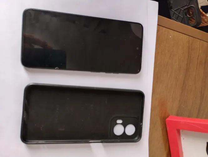 Celular usado bem conservado