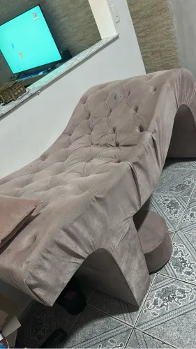 Maca estética, escadinha e travesseiro.