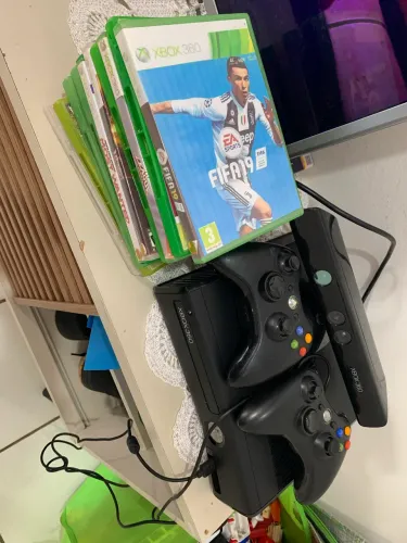 Xbox360 pra concerto ou peças 