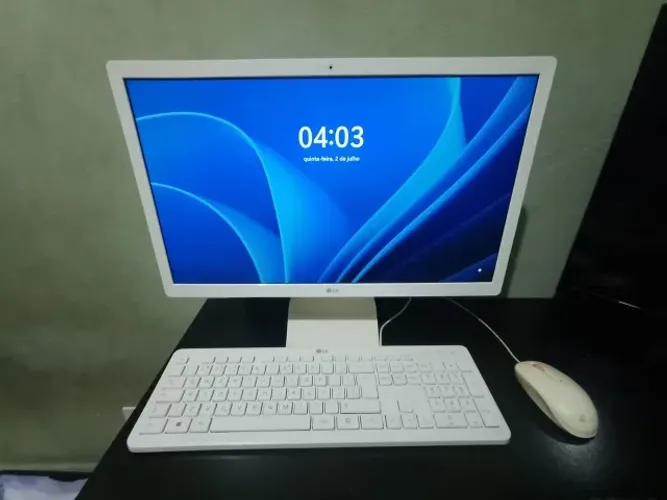 Computador All in One LG 22V280 - Tela 21.5" IPS Full HD