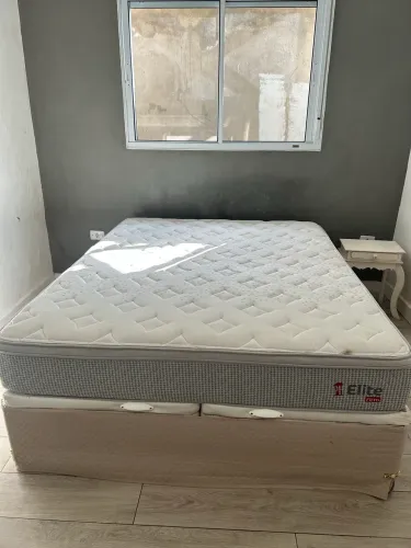 Cama Quenn