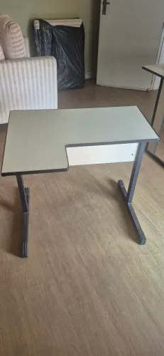 Doação de mesa de escritório