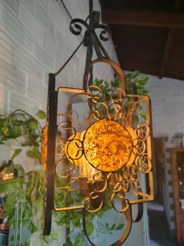 Lustre antigo em ferro