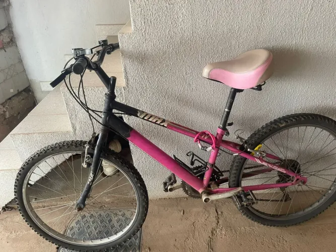 Bicicleta Rosa Infatil/Juvenil - Ótimo Estado 