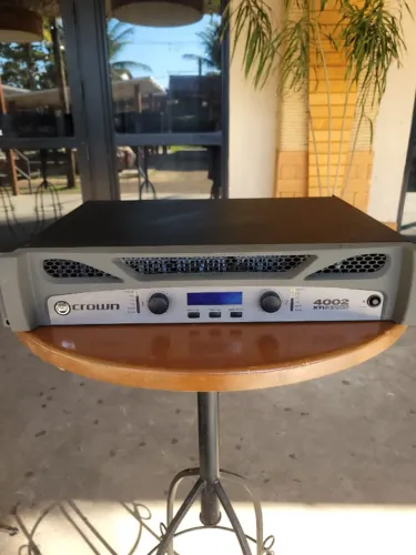 Amplificador Crown 4002 XTI Series.
