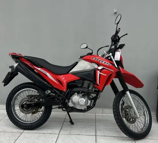 Bros 160 2023/2023 estado de zero, vendo na promissória