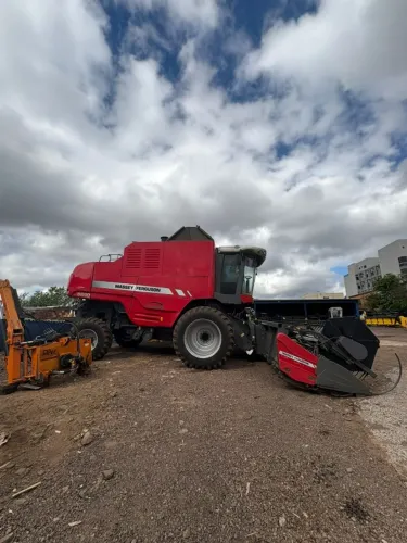 COLHEITADEIRA, MASSEY FERGUSON 6690, ANO DE FABRICAÇÃO 2015