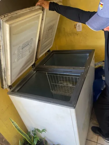 Freezer horizontal duas portas 