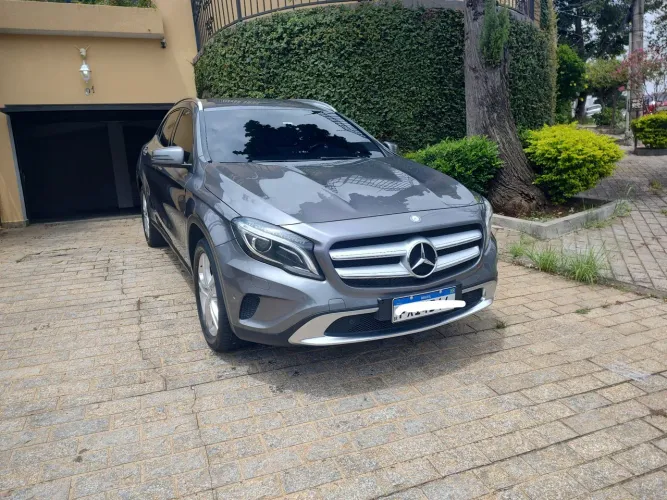 Mercedes-Benz GLA 200 Adv. 1.6/1.6 TB 16V Flex Aut. 2016