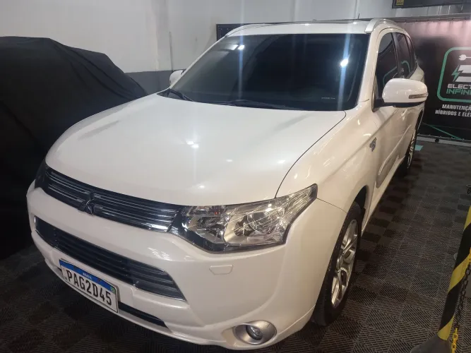 Mitsubishi Outlander Phev (hybrid) 2.0 16V 4X4 Aut. 2015
