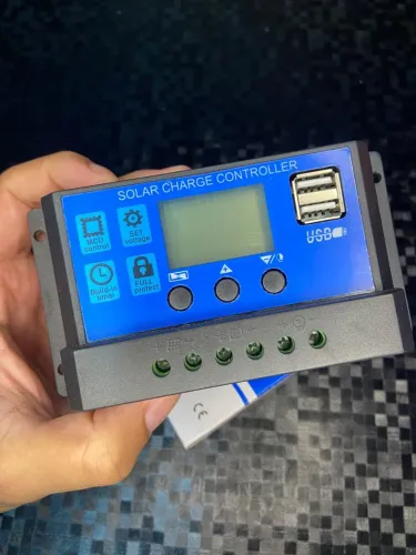 Controlador de Carga Solar PWM SolarChargeController